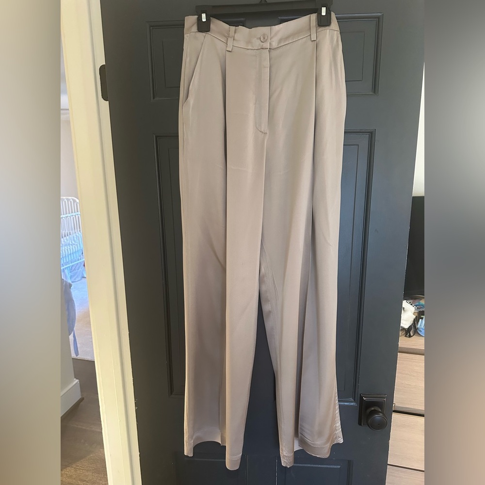 Sablyn silk pleated pants never worn size medium